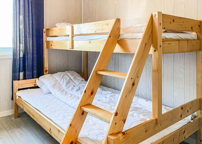 3 Bedroom Beautiful In * Torvikbukt