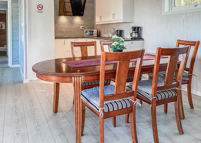 3 Bedroom Beautiful In Feriehus *